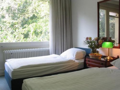 Hotel Haus Bismarck Berlin Bagian luar foto
